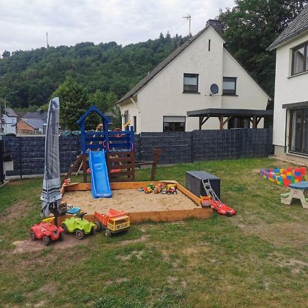 Ferienwohnung Burgblick Reifferscheid เฮลเลนธาล ภายนอก รูปภาพ